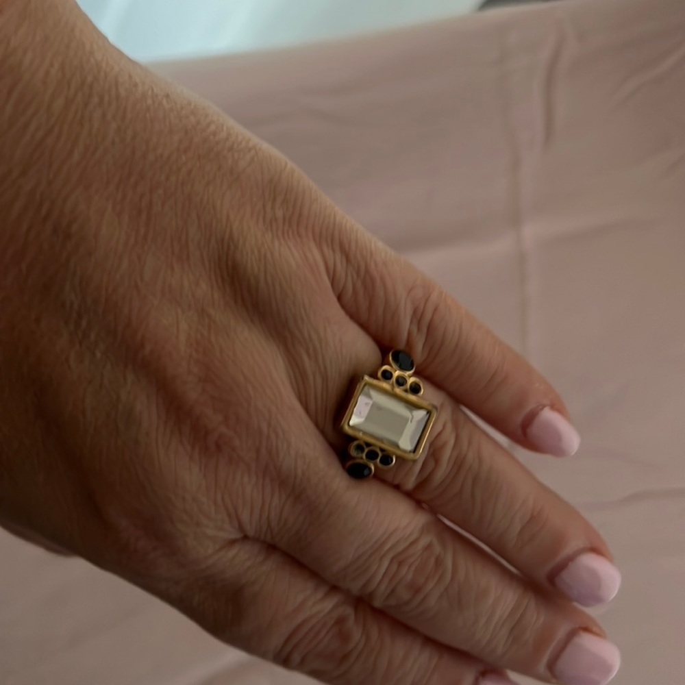 Lis Sophia art deco style ring